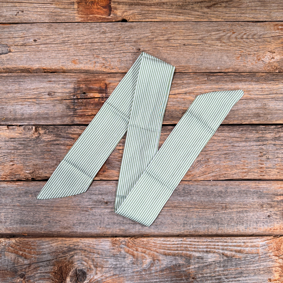 Green and White Western Skinny Mini Wild Rag Scarf / Cowgirl Necktie #TW127