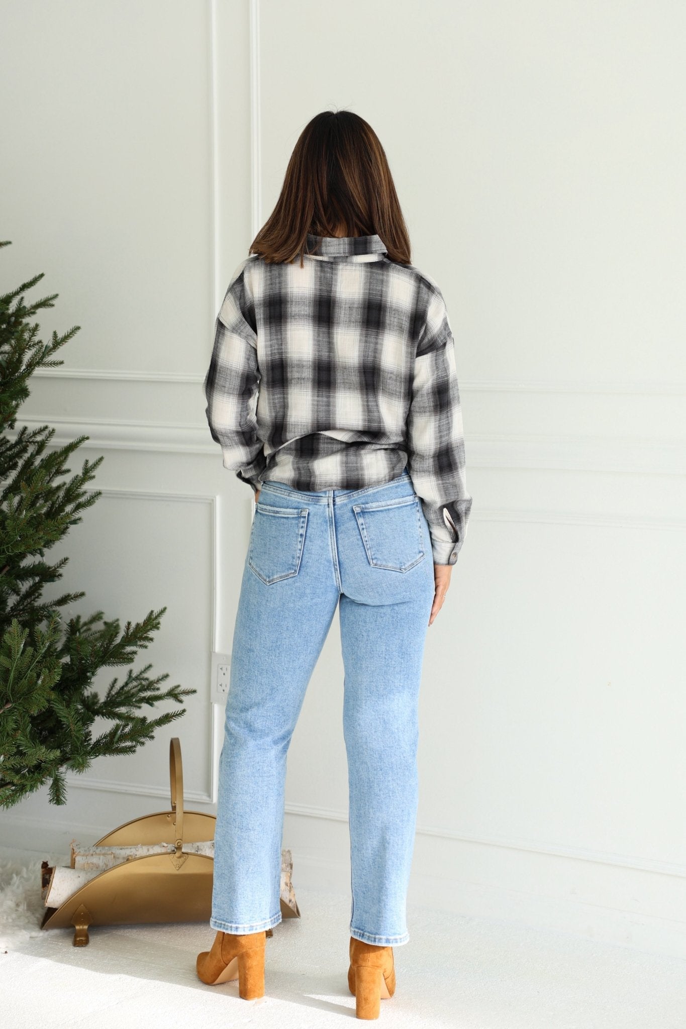 Vervet Light Wash High Rise Cropped Jeans
