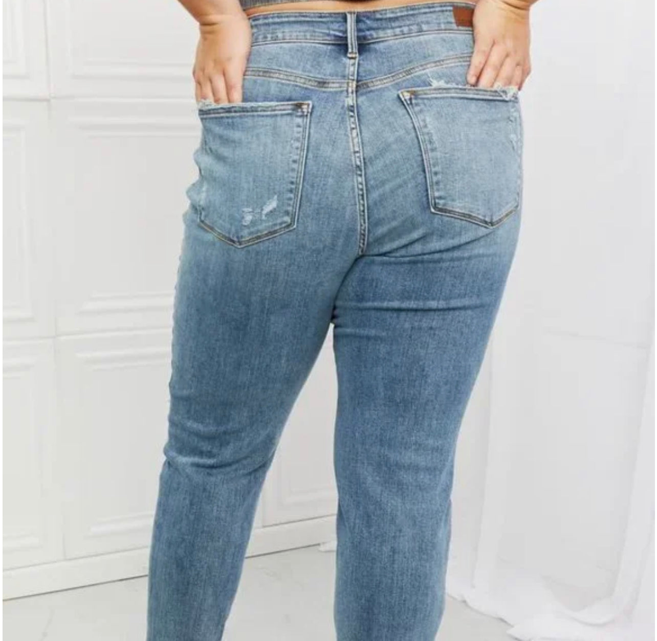 Judy Blue Maddison Boyfriend Jeans
