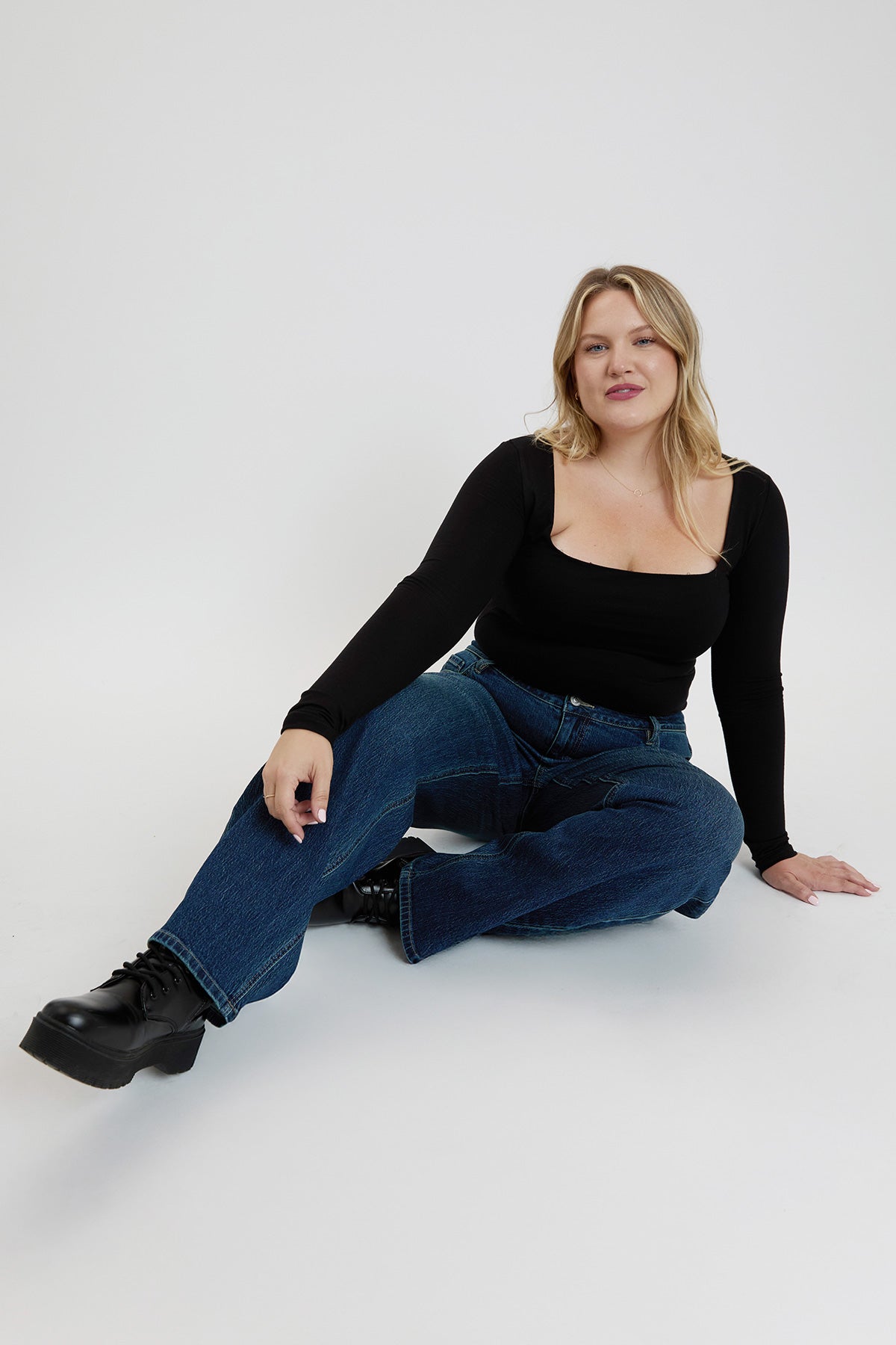 Women's Plus Britney Low Rise Wide Leg Jeans