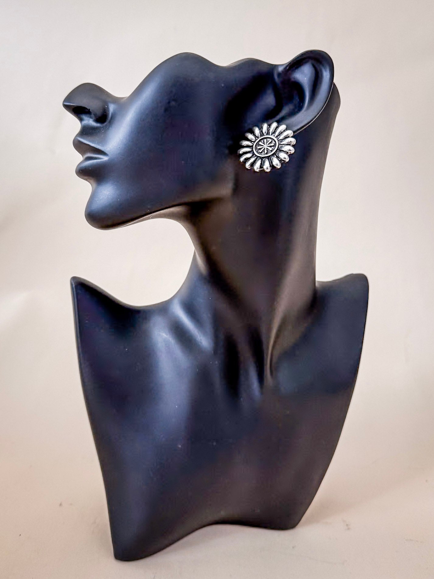 Iris Western Stud Fashion Earring