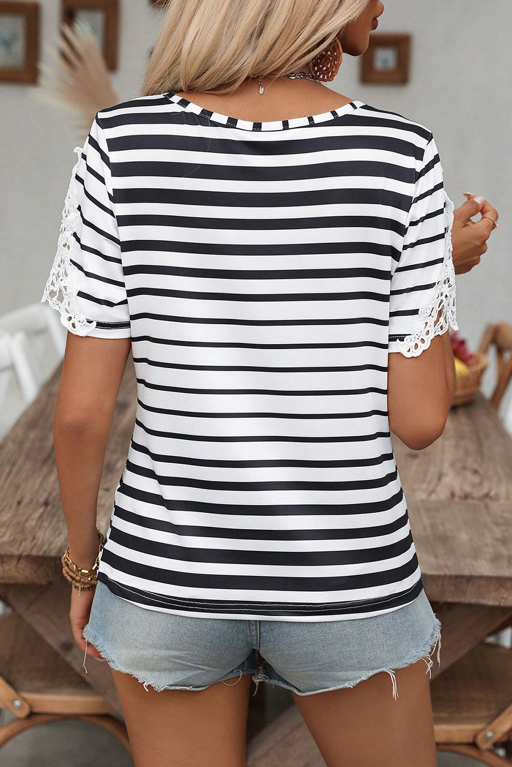 Black Stripe Criss Cross V Neck Lace Patchwork Sleeve T Shirt