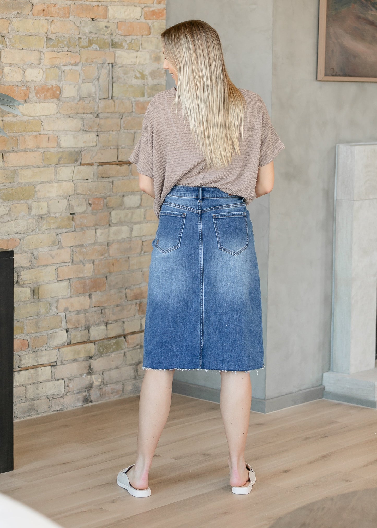 Rylin Raw Hem Midi Skirt