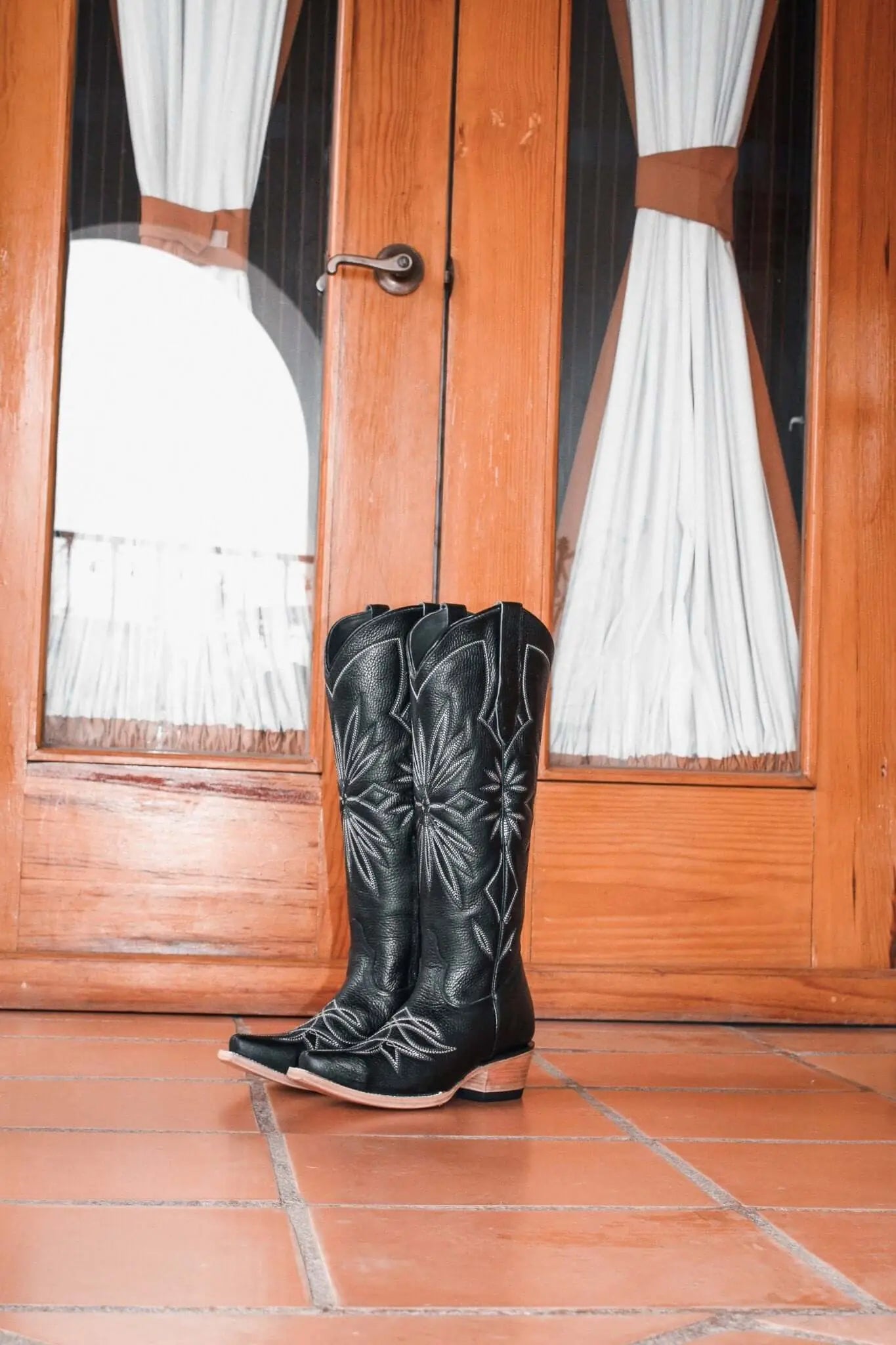 The Lorraine Knee-High Leather Boots – Black Full Grain