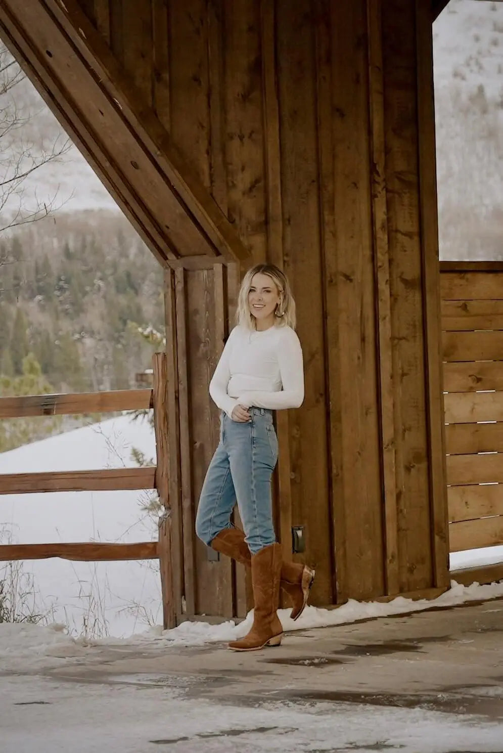 The Lorraine Knee-High Western Boots – Camel Suede