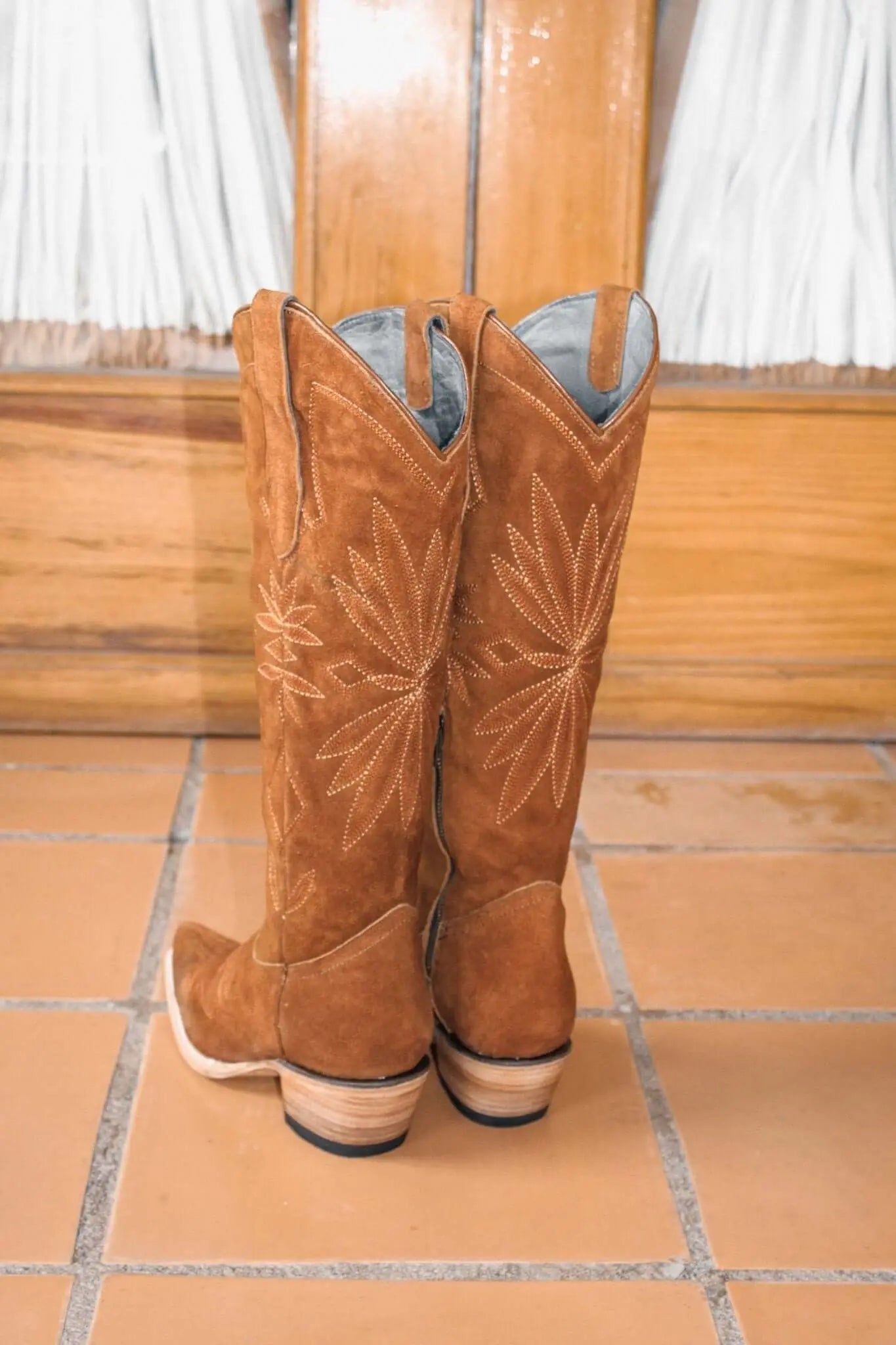 The Lorraine Knee-High Western Boots – Camel Suede