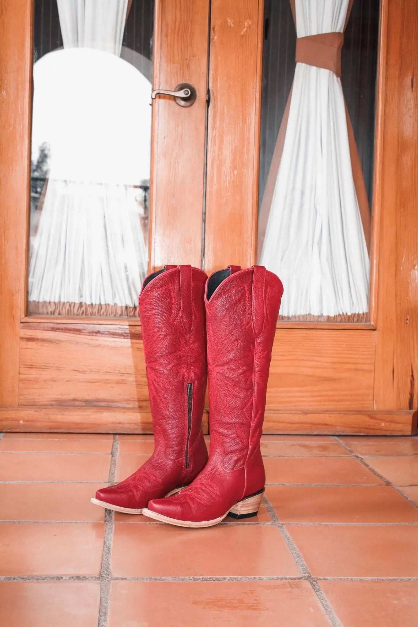 The Lorraine Knee-High Leather Boots – Red Full Grain