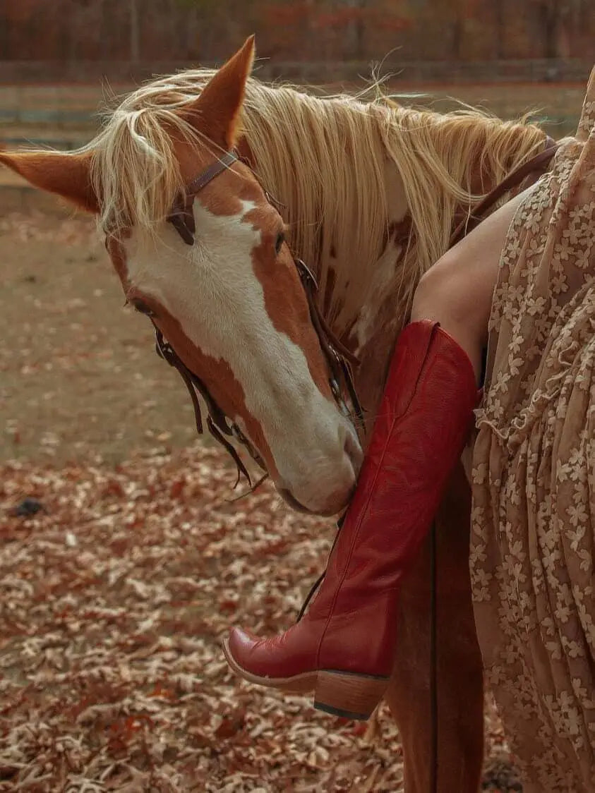 The Lorraine Knee-High Leather Boots – Red Full Grain