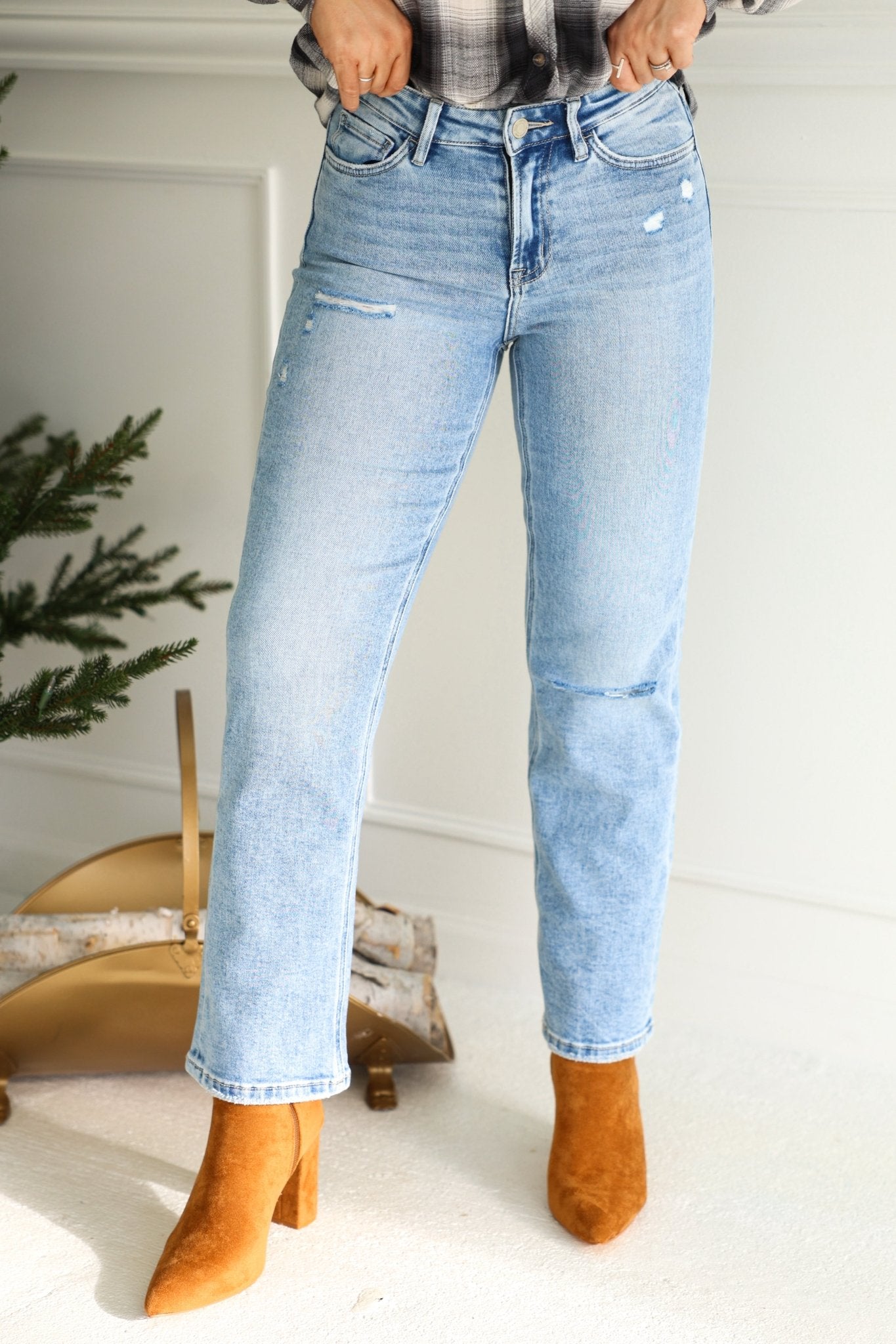 Vervet Light Wash High Rise Cropped Jeans